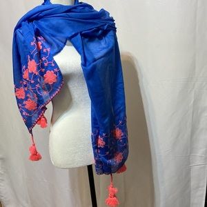 MICHAEL STARS BRAND NEW BLUE SCARF/SHAWL